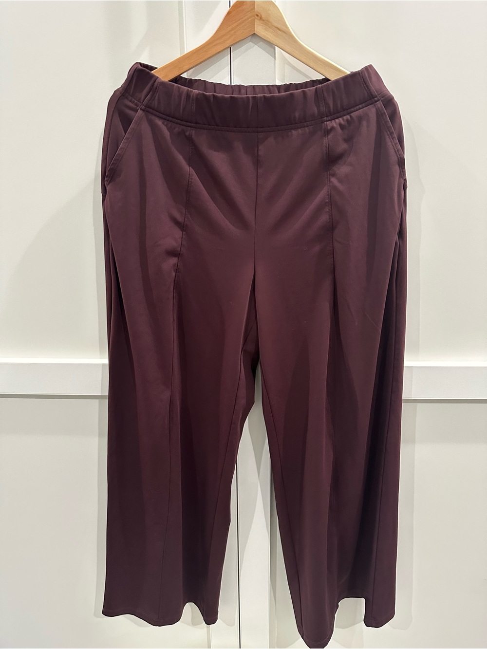 Old Navy Powersoft Wide-Leg Pull-On Pants — Plum